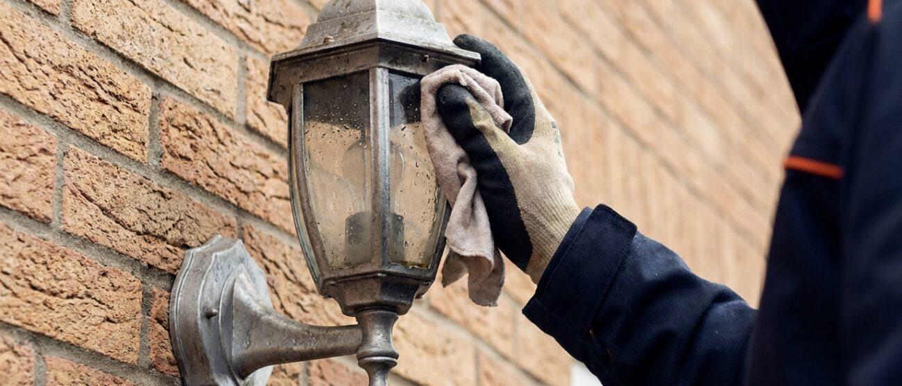 7 tips om buitenlampen beter te onderhouden tegen weersinvloeden.