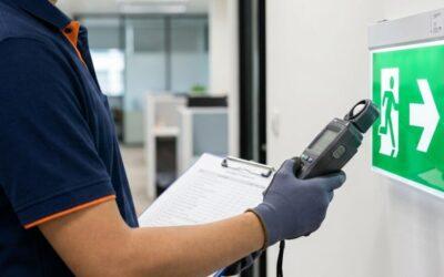 Hoe werkt een keuring van noodverlichting volgens de norm?